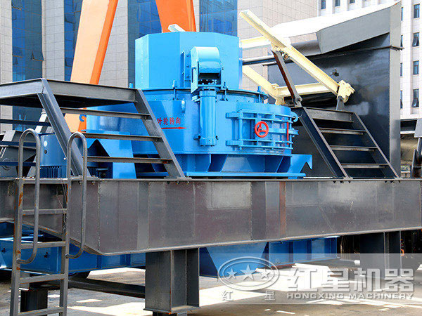 HX3S1848T71型號的輪胎制砂機+振動(dòng)篩移動(dòng)破碎站