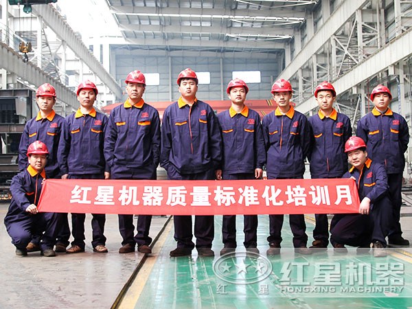 300目以上磨粉設備售后服務(wù)人員
