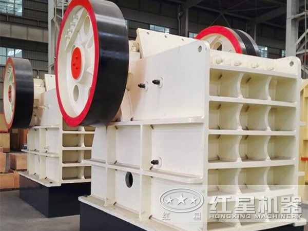 69石頭顎破機，產(chǎn)量為50-160t/h