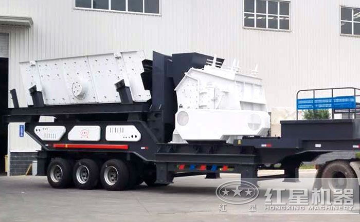 移動(dòng)大型石頭粉碎機：搭載反擊破