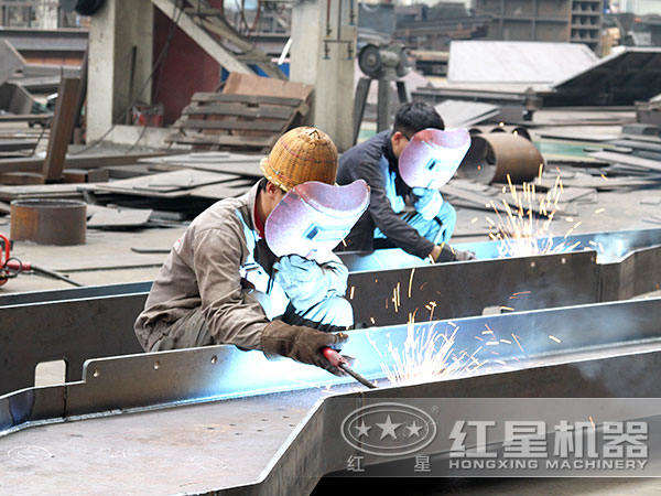 螢石錘式破碎機匠心做工、質(zhì)量過(guò)硬