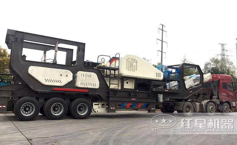 小型車(chē)載式鵝卵石破碎機，輪胎顎破機