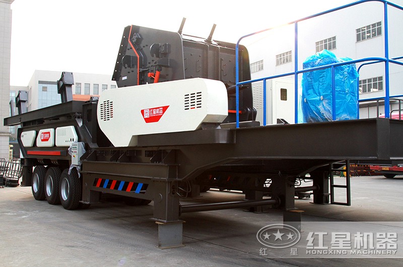 車(chē)載移動(dòng)砸石機：配反擊式破碎機