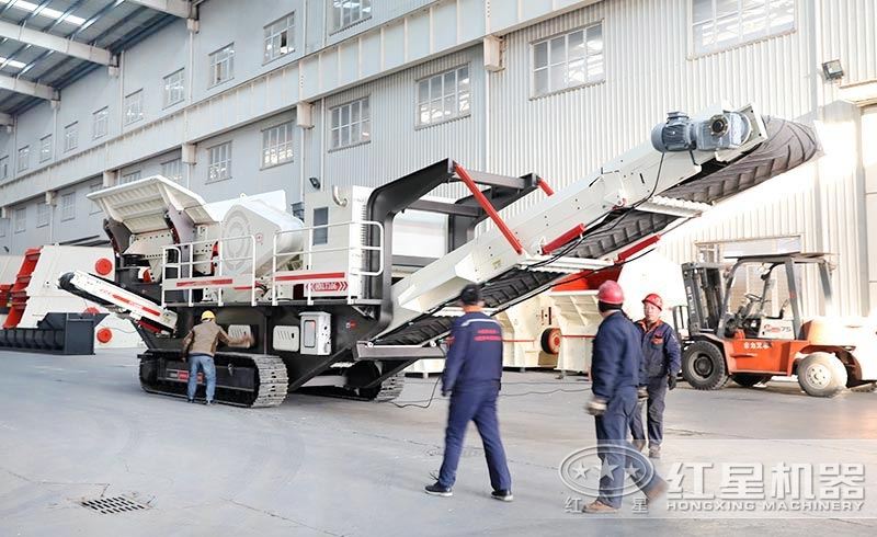履帶破碎機_液壓自行驅動(dòng)廠(chǎng)家，客戶(hù)來(lái)廠(chǎng)咨詢(xún)