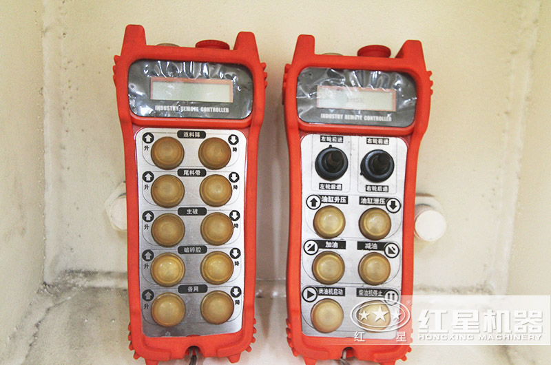 可遙控智能操作的大型柴油流動(dòng)打石子機 