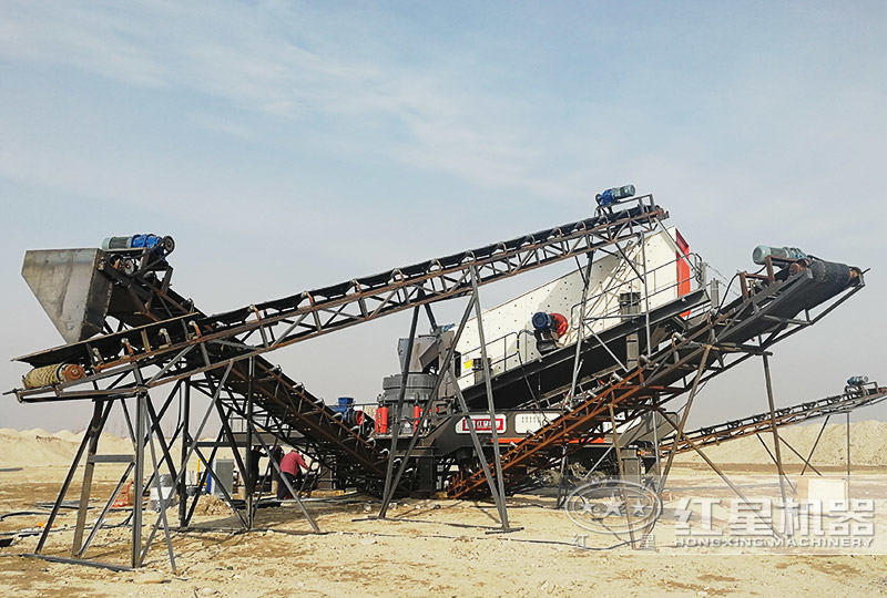 輪胎圓錐移動(dòng)破碎機現場(chǎng)，單機作業(yè)，效能高節能