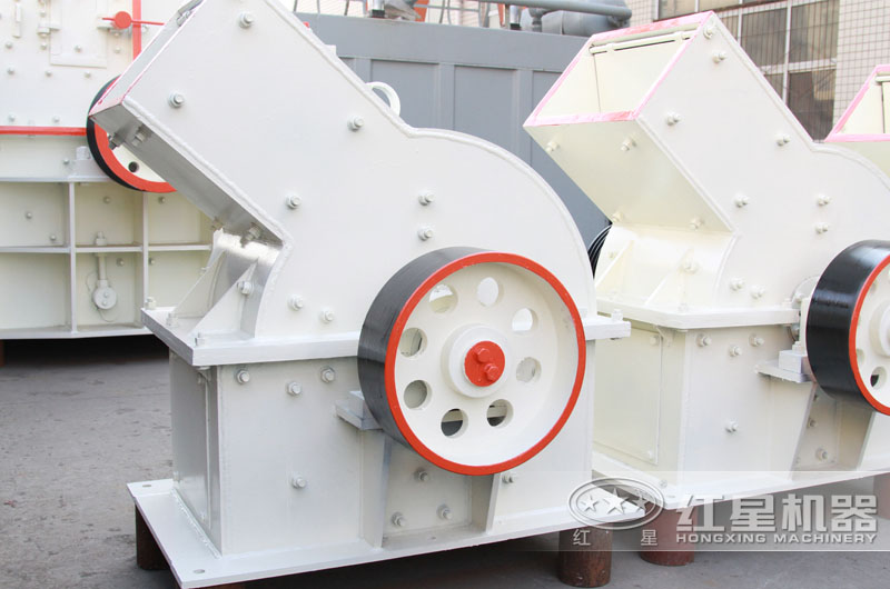 錘式破碎機：適用于中小型產(chǎn)量生產(chǎn)線(xiàn)