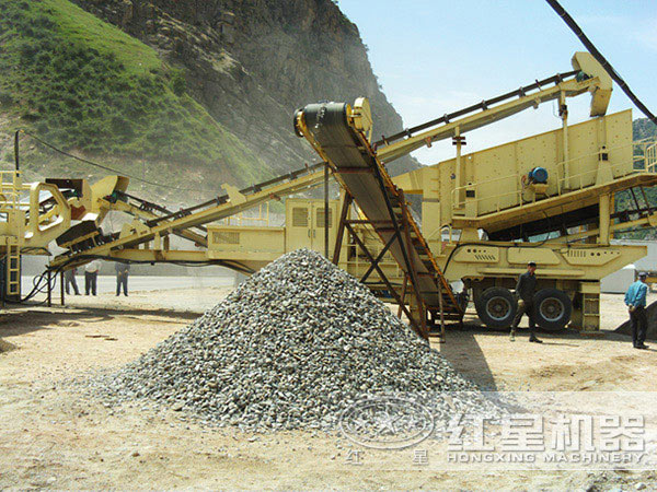 新一代車(chē)載碎石機客戶(hù)現場(chǎng)圖