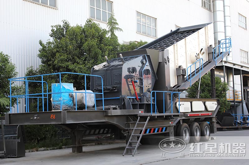 移動(dòng)石子破碎機一體機_反擊式圖片