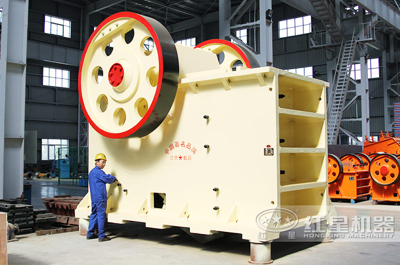 1200x1500顎式破碎機設備實(shí)拍圖