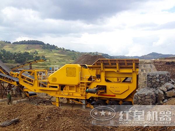 車(chē)載反擊破碎機生產(chǎn)現場(chǎng)