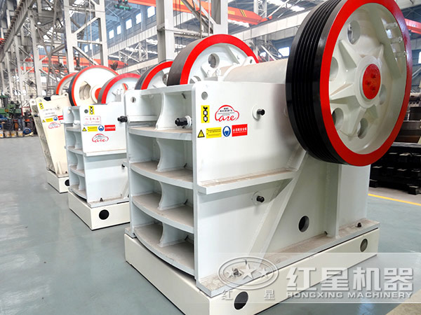 新一代歐版顎破機生產(chǎn)車(chē)間