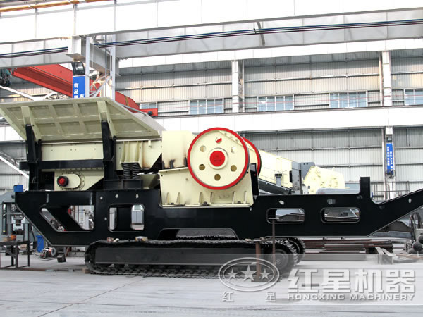 車(chē)頭牽著(zhù)就跑的鄂破流動(dòng)石子機