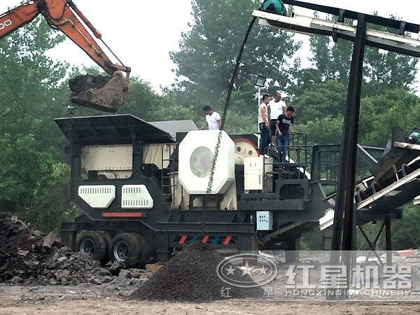 山東聊城建筑垃圾破碎加工現場(chǎng)